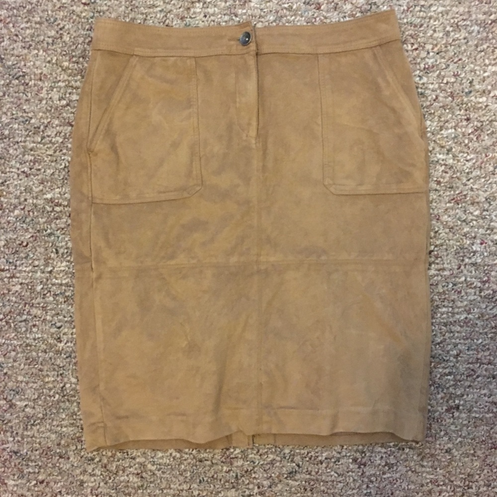 Women’s Liz Claiborne Skirt.